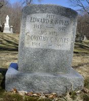 Edward R. & Dorothy C. Noyes gravestone