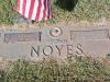Evans A. & Minnie L. (Missman) Noyes grave marker