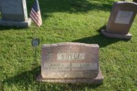 Robert A. & A. Joan Noyce gravestone