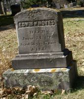 Edwin W. Noyes gravestone