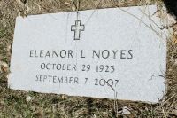Eleanor (Lowell) Noyes gravestone
