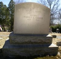 Leon L. & Harriet L. (Currier) Noyes gravestone