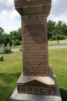 Rev. James Noyes monument (close)