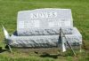 Roscoe & Dorothy (Chesney) Noyes gravestone